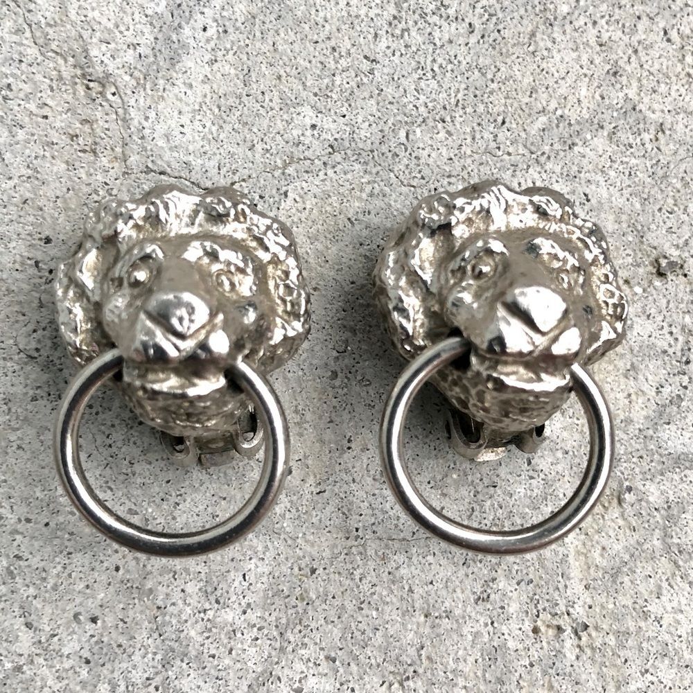 Kenneth Jay Lane Kjl Vintage Clip On Earrings Lio… - image 1